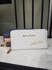 Michael Kors Women Signature Wallet