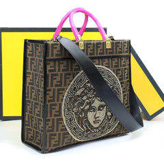 FENDI Versace by 2023 
TOTE MONOGRAM CONTRAST EMBOSSED TOTE