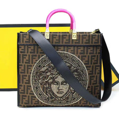 FENDI Versace by 2023 
TOTE MONOGRAM CONTRAST EMBOSSED TOTE