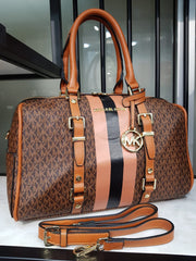 MICHAEL KORS
Duffel bag