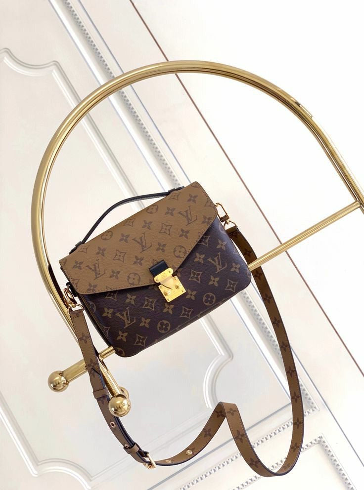 Louis Vuitton Metis Crossbody