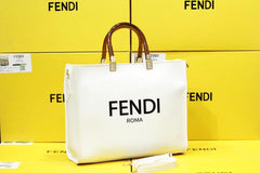 F e n d i bag