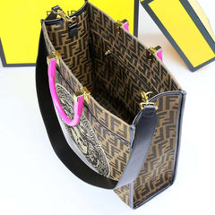 FENDI Versace by 2023 
TOTE MONOGRAM CONTRAST EMBOSSED TOTE