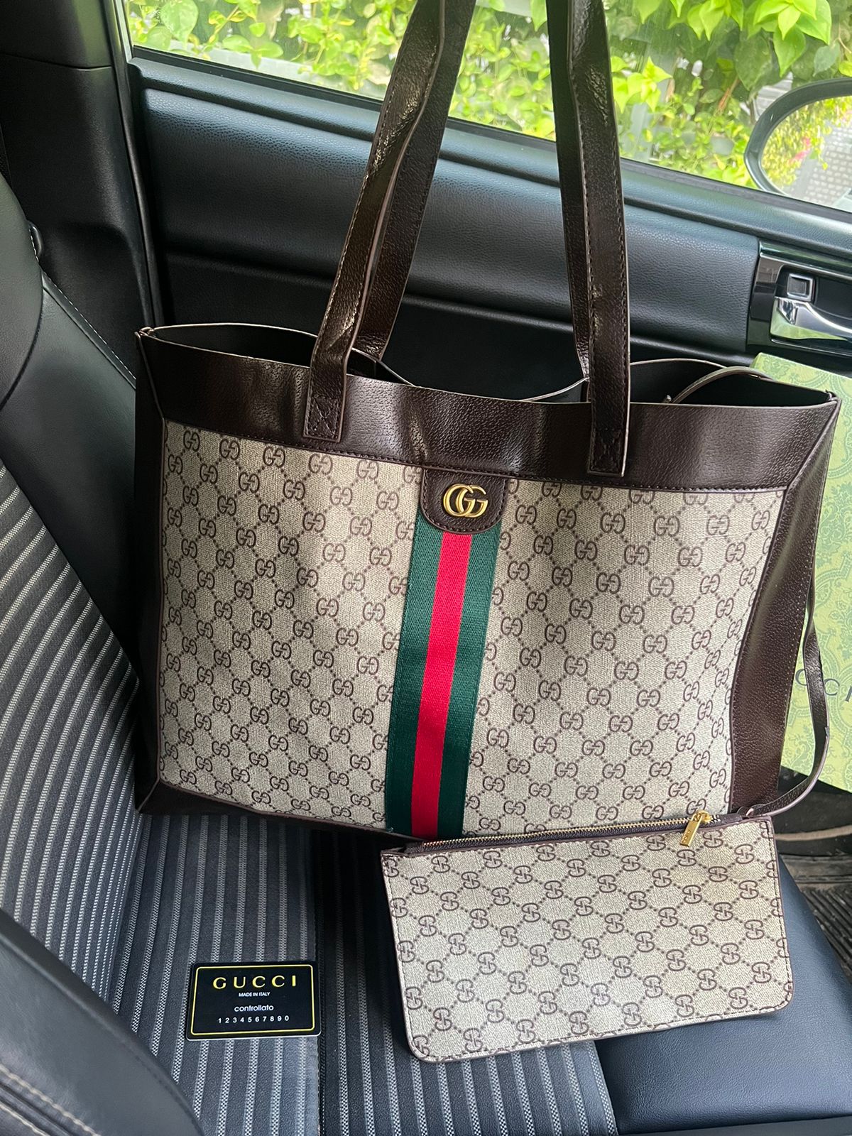 Gucci Signature Leather Tote