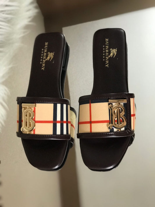 BURBERRY Slippers