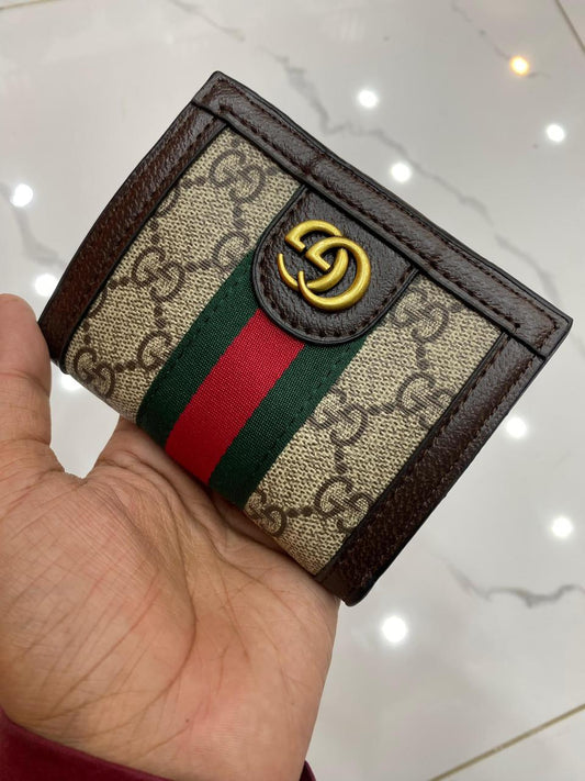 GUCCI Elegant Wallets