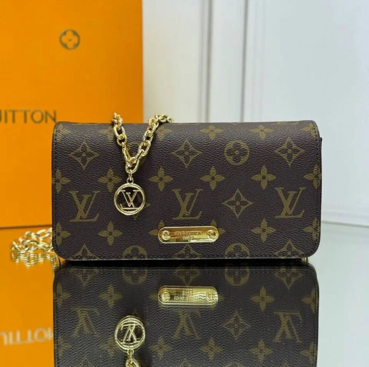 Louis Vuitton Monogram Lilly WOC