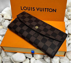 LV  Ladies Wallets